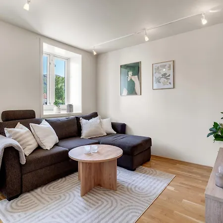 Heart Of - Your Perfect Base Apartment *